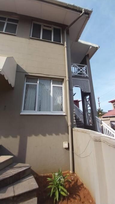 Spacious 1 Bedroom, Self Catering Apartment In Glenwood, Durban Exterior photo